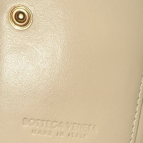 Bottega Veneta Cassette Intrecciato Compact Wallet - Picture 7 of 9